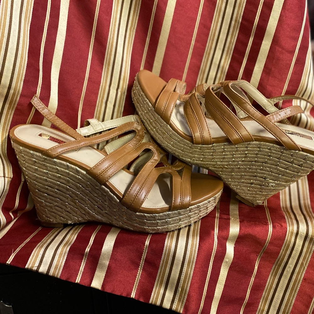 Jennifer Lopez worth wedges